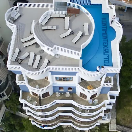 Monte Cristo Hotel - Rooftop Pool 4*