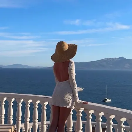 Monte Cristo - Rooftop Pool Саранда