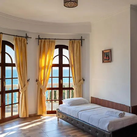 Monte Cristo - Rooftop Pool Отель 4*
