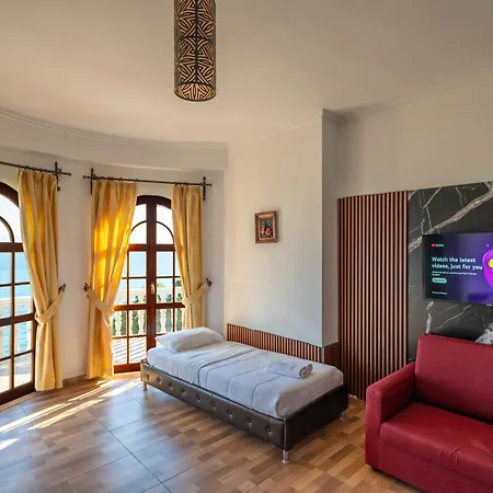 Monte Cristo Hotel - Rooftop Pool 4* Sarande