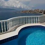 Monte Cristo - Rooftop Pool 4* Sarandë