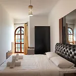 Monte Cristo - Rooftop Pool Hotel