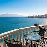 Monte Cristo - Rooftop Pool Sarandë