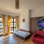 Monte Cristo - Rooftop Pool 4* Sarandë