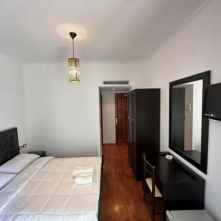 Monte Cristo - Rooftop Pool Saranda