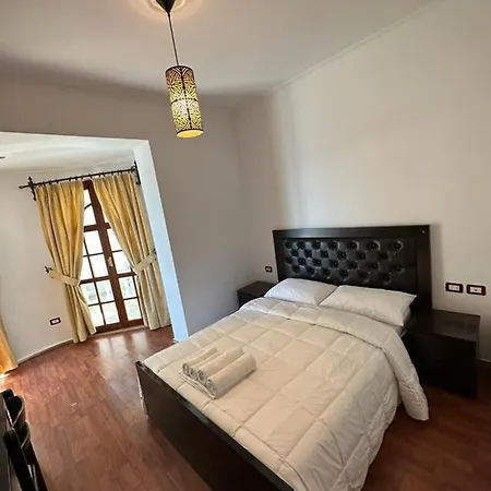 Monte Cristo - Rooftop Pool Hotel 4*