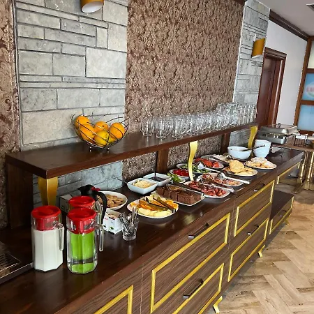 Hotel Monte Cristo - Rooftop Pool Saranda