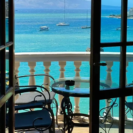 Monte Cristo - Rooftop Pool Hotel Saranda