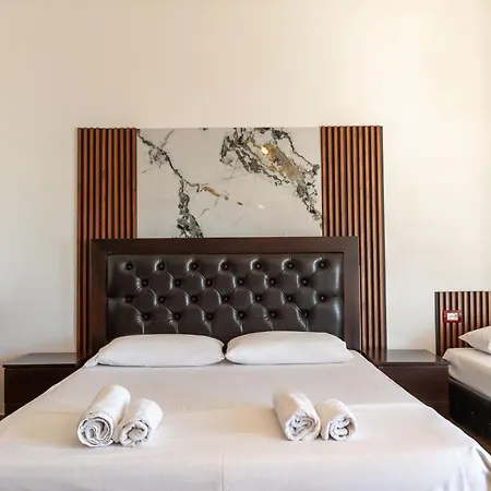 Hotel Monte Cristo - Rooftop Pool Saranda