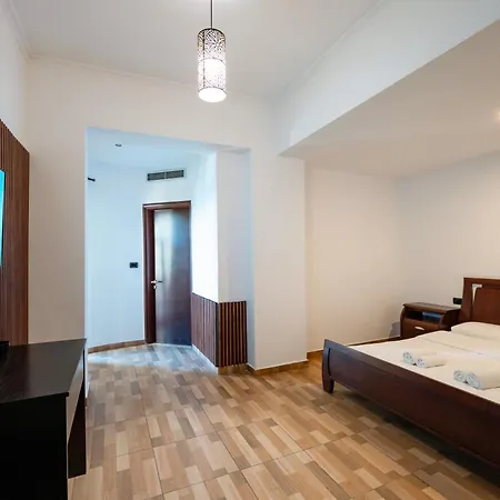 Monte Cristo - Rooftop Pool 4* Saranda